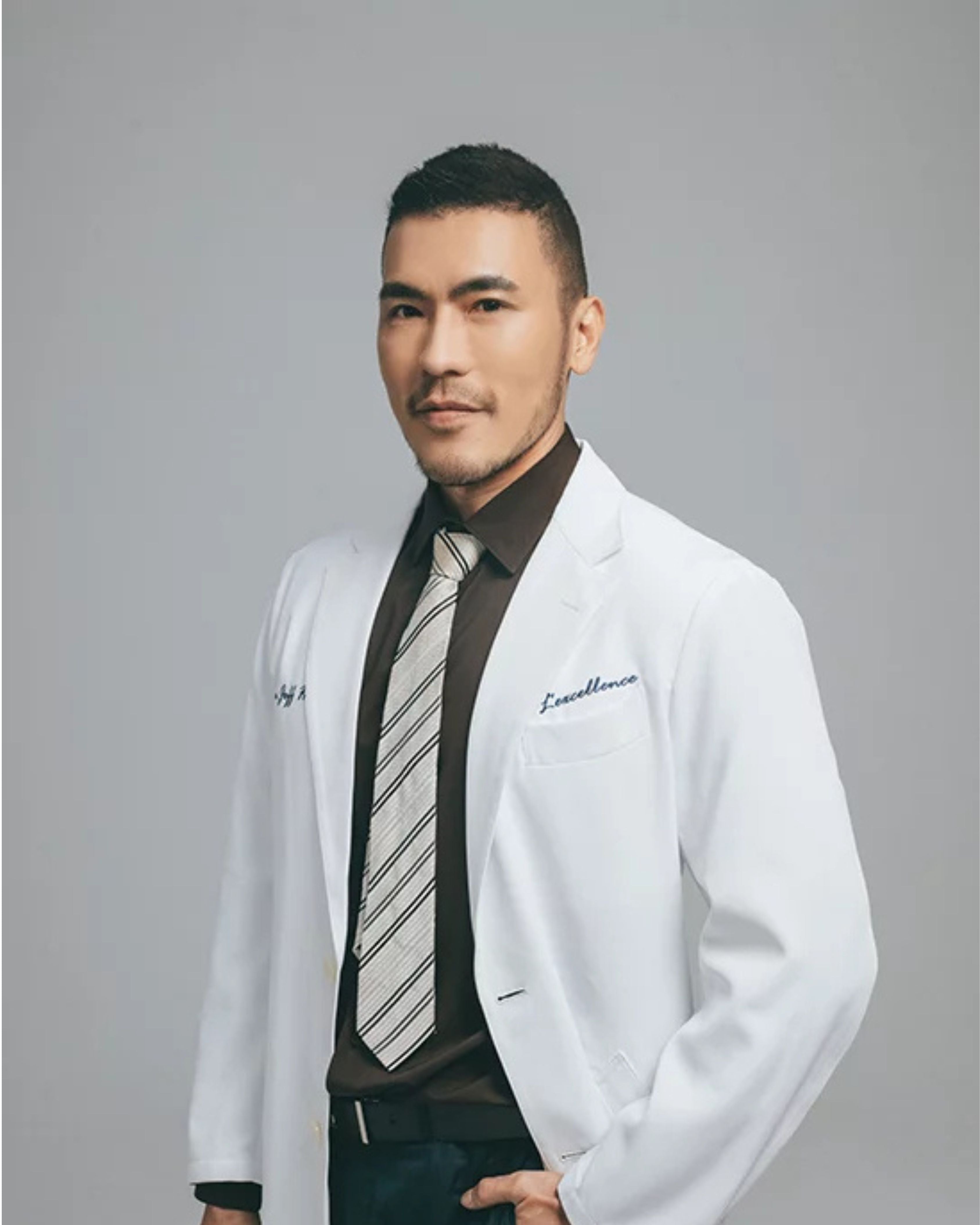 黃政傑 醫師 JEFF HUANG M.D.